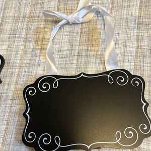 2 Erasable chalk boards